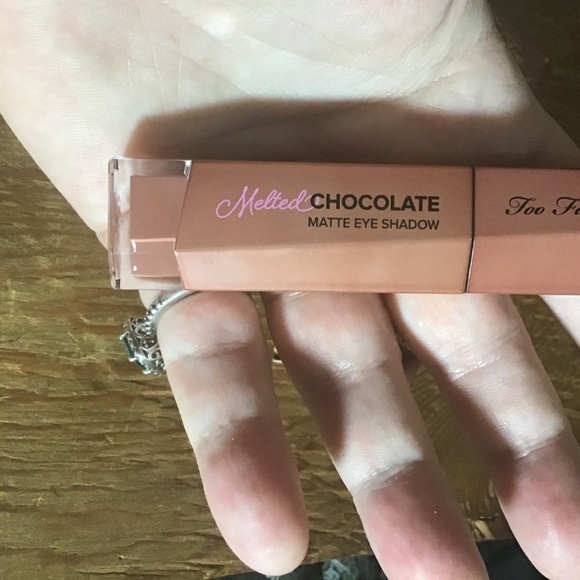 Too faced melted chocolate eyeshadow stick - Picture 6 of 9